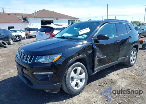 2018 Jeep Compass Latitude 4X4 из США, поврежденный, VIN 3C4NJDBB3JT254458